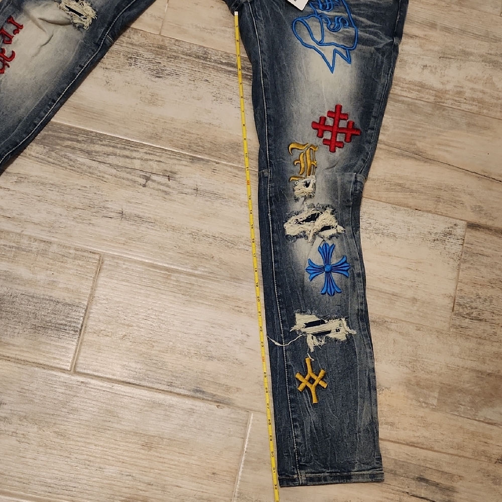 Smoke Rise Distressed Jeans - Picture 12 of 16